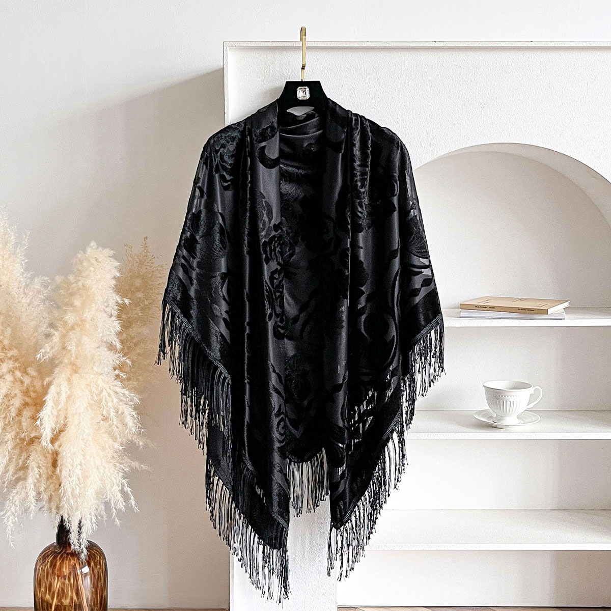 Women'S Winter Accessories Set - Retro Velvet Tassel Scarf Floral Embroidery