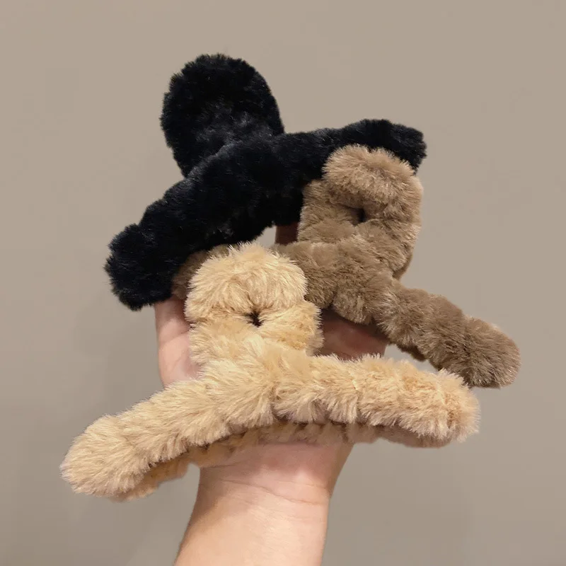 Large Plush Hair Claw Shark Cl - Women'S Winter Accessories Set ulasan dan harga
