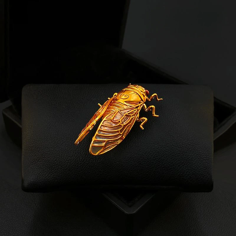 Golden Cicada Brooch with Beau - Women Accessories Meaning ulasan dan harga