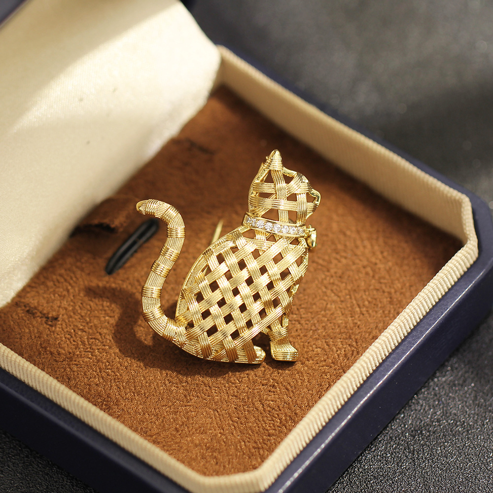 Design Sense Compilation Gold  - Brooch Pin Gold ulasan dan harga